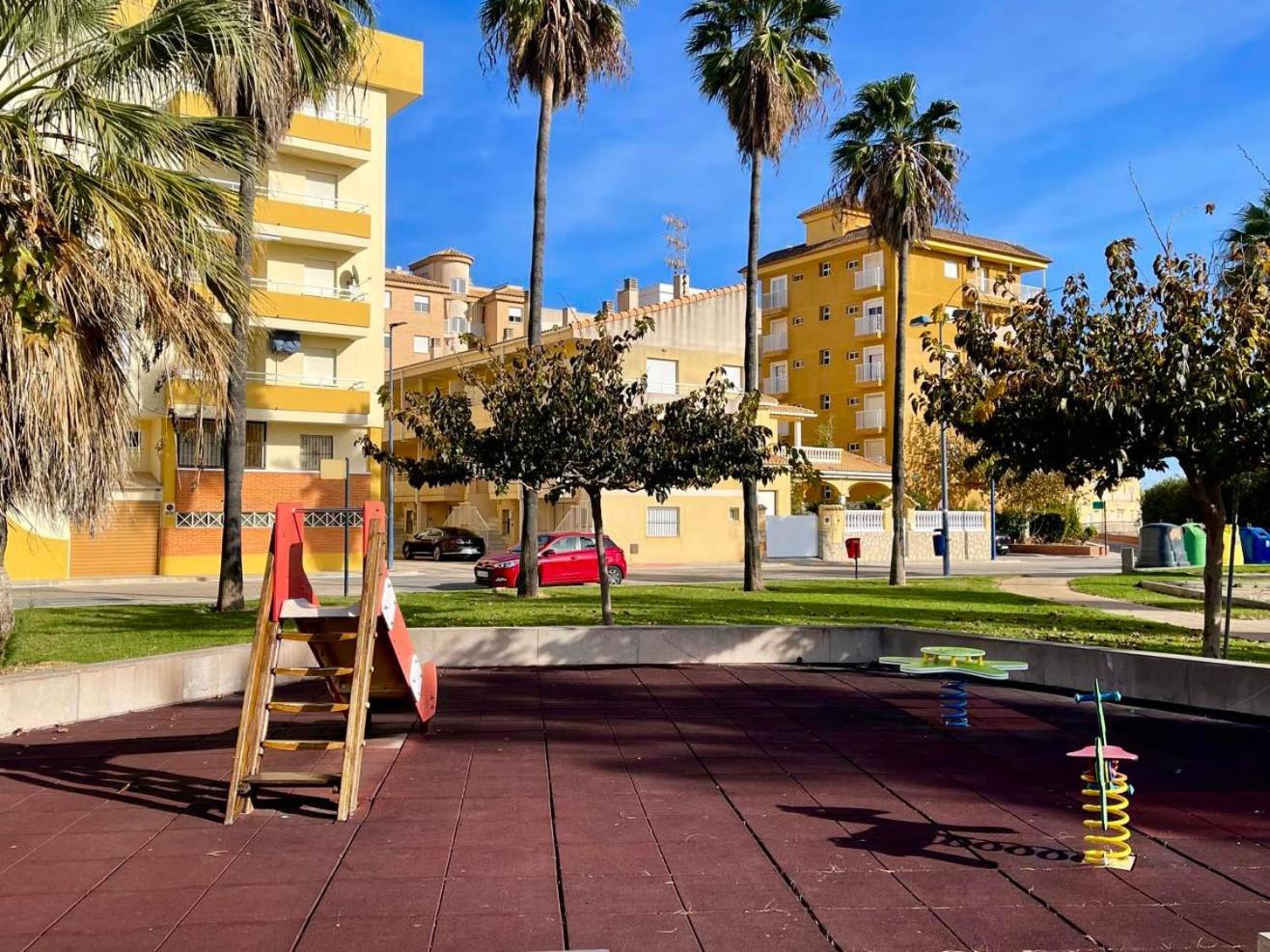 Playa De Miramar - 3 Min Walk To The Beach, Family-Friendly, Near Gandia Εξωτερικό φωτογραφία